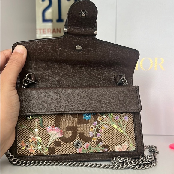 Floral Embroidered Gucci  Bag - Picture 4 of 8